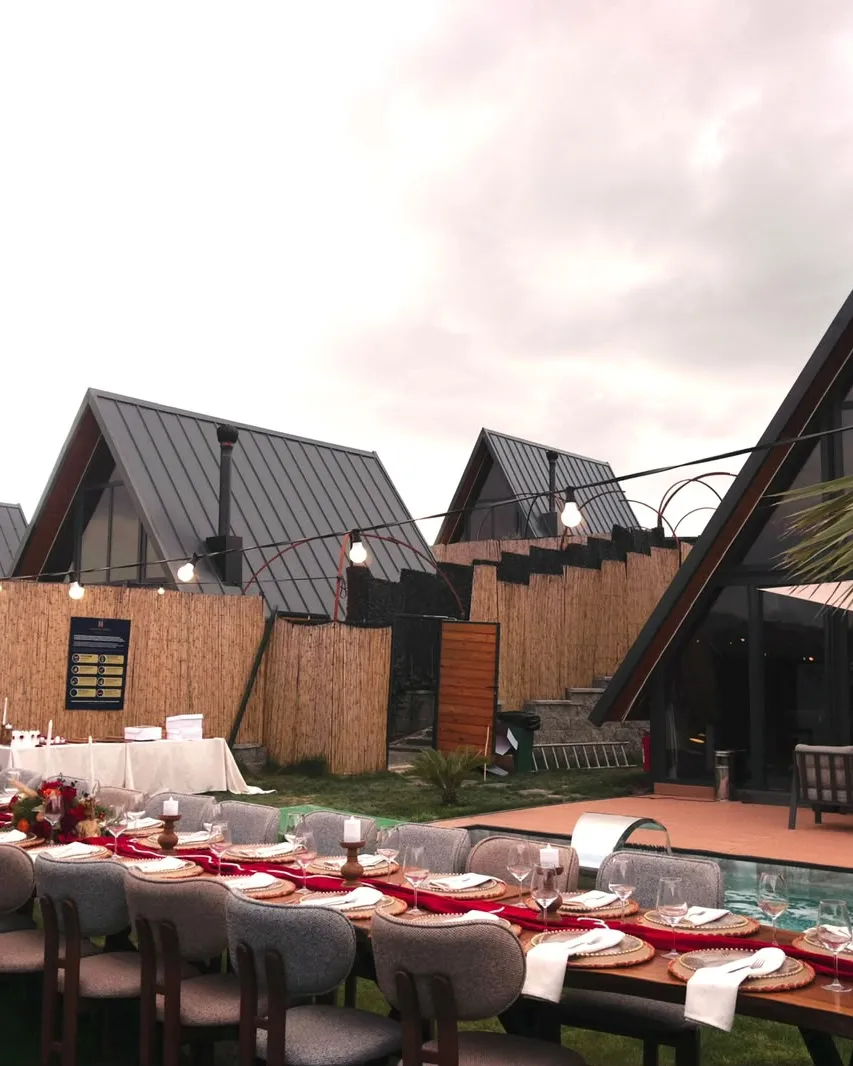 Villa Davet Masası — Organizasyon
